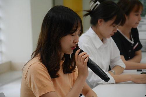 予她热忱,温暖心灵,点亮人生